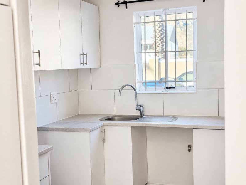 To Let 2 Bedroom Property for Rent in Kirstenhof Western Cape
